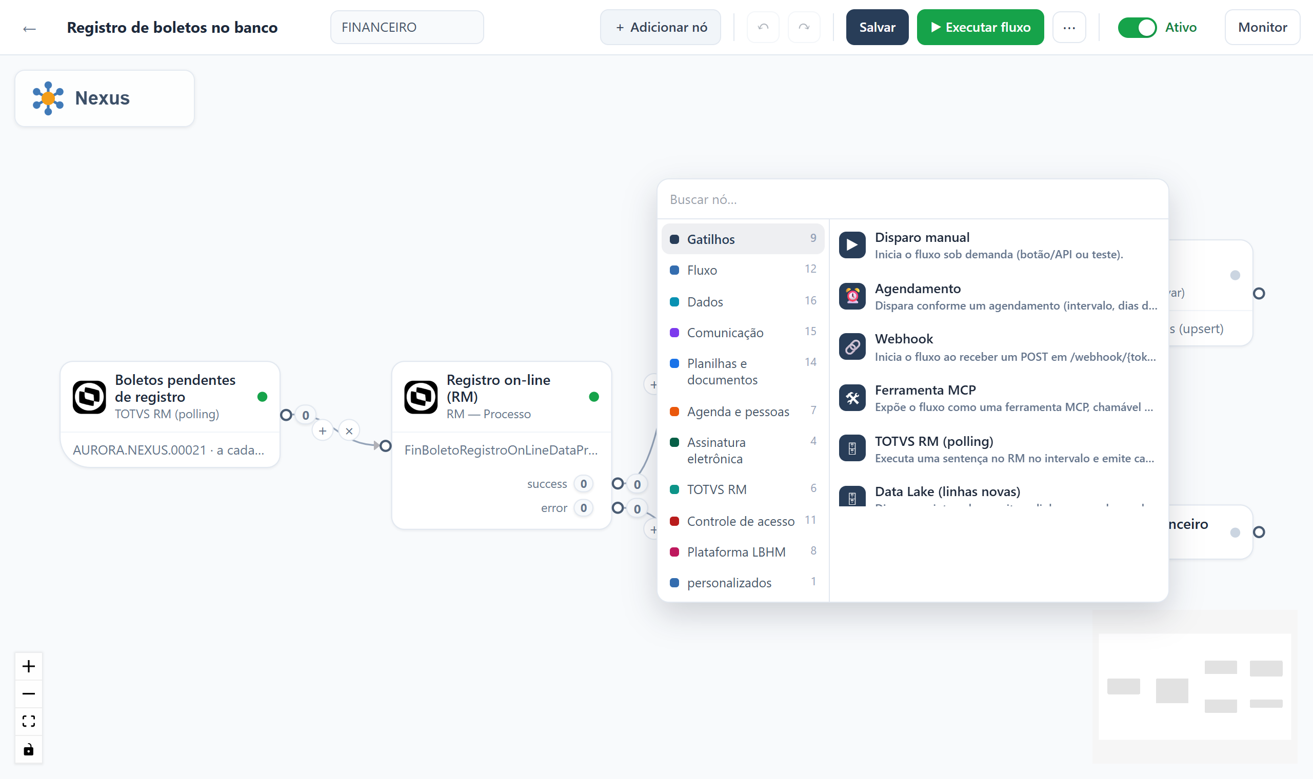 Paleta de nós do NexusFlow aberta sobre o editor, com gatilhos e conectores organizados por grupo